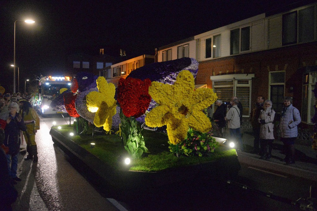 ../Images/Verlicht corso Noordwijkerhout 2019 077.jpg